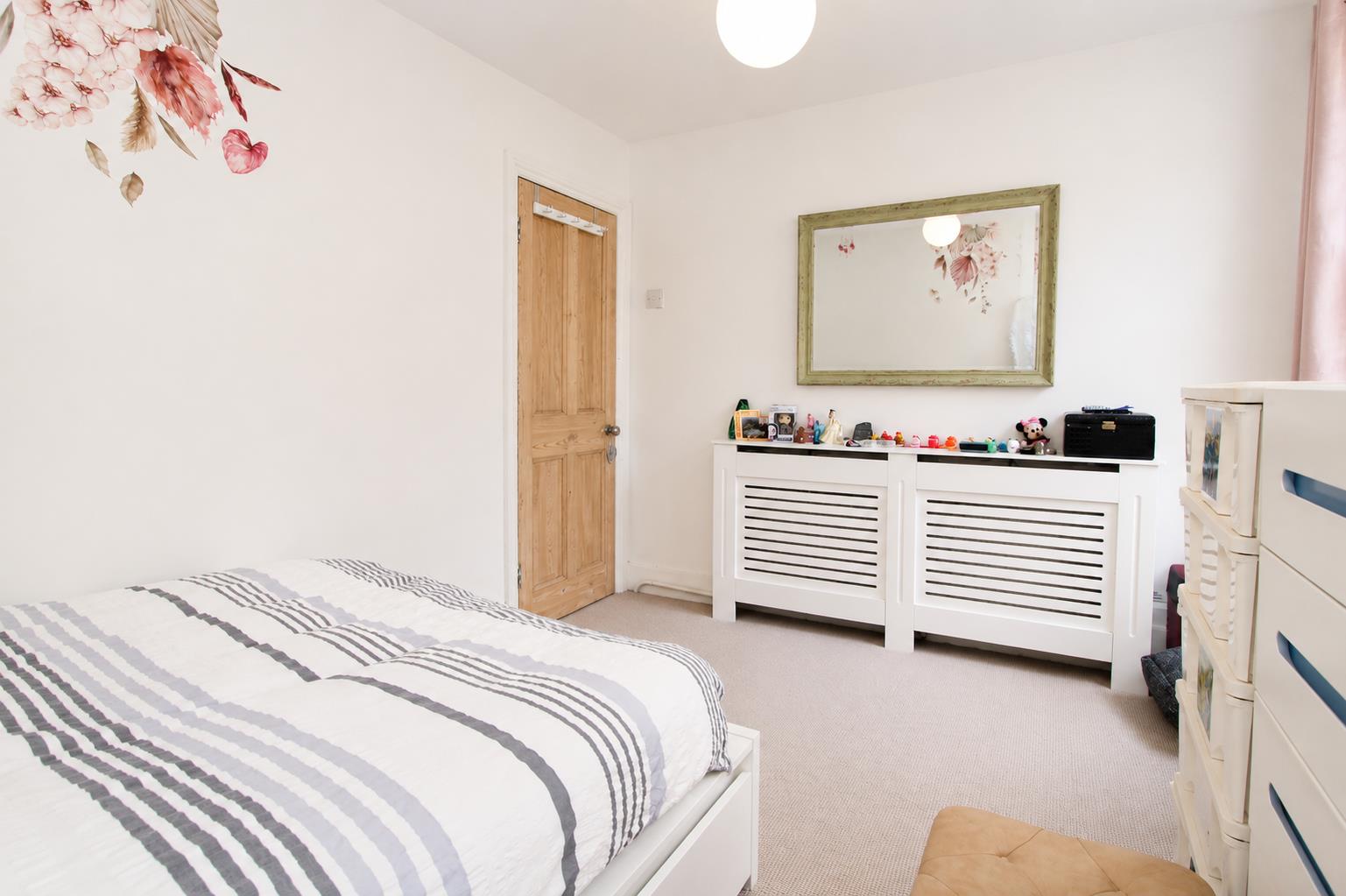 Westmead road, Sutton